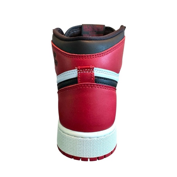Nike Jordan 1 Retro Hightop, youth, ‘Black Toe’ - Picture 3 of 5